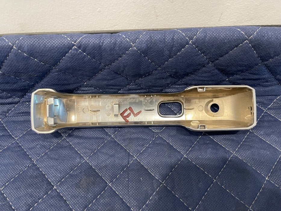 2017-2019 FORD F250 F350 FRONT LEFT EXTERIOR SILVER DOOR HANDLE OEM *SCRATCH*