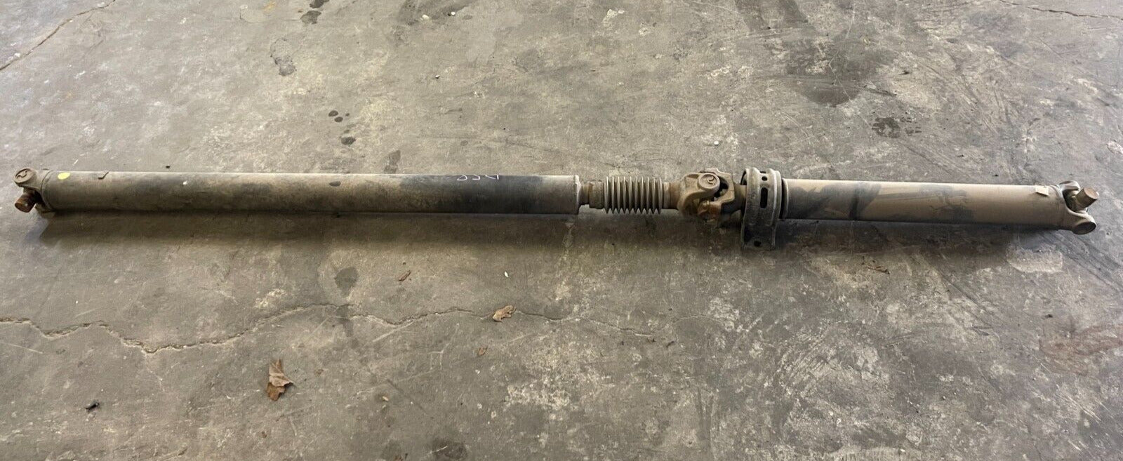 2017 2018 2019 FORD F450 TWO PIECE REAR DRIVESHAFT OEM HC34-4K145-KGE