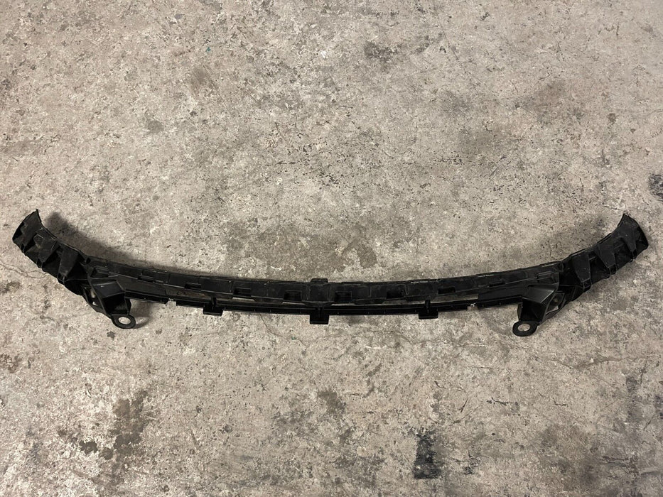 2019 MERCEDES BENZ E63S AMG W213 FRONT LOWER BUMPER MOUNTING BRACKET OEM *CRACK*