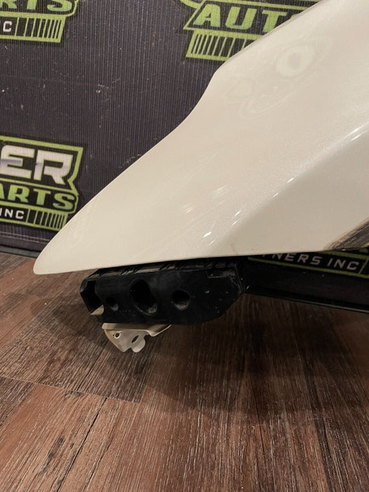 2018 NISSAN 370Z NISMO FRONT DRIVER LEFT FENDER OEM (PEARL WHITE) *MINOR SCUFFS*