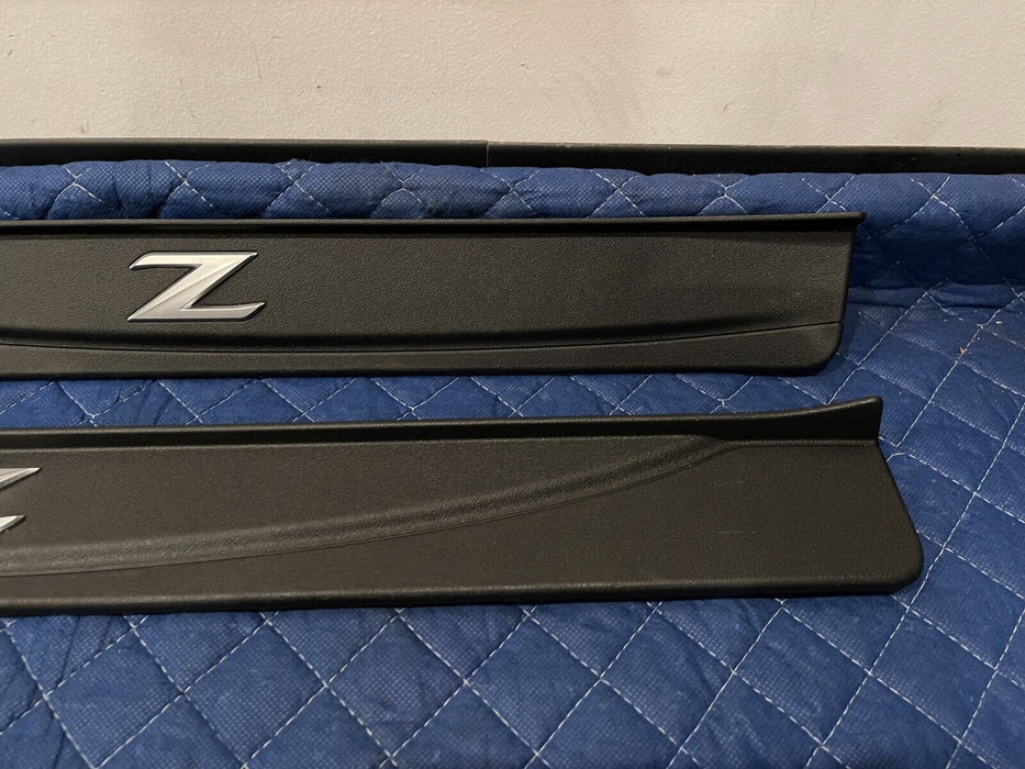 2017 NISSAN 370Z NISMO LEFT & RIGHT DOOR SCUFF KICK PLATES OEM *NOT ILLUMINATED*