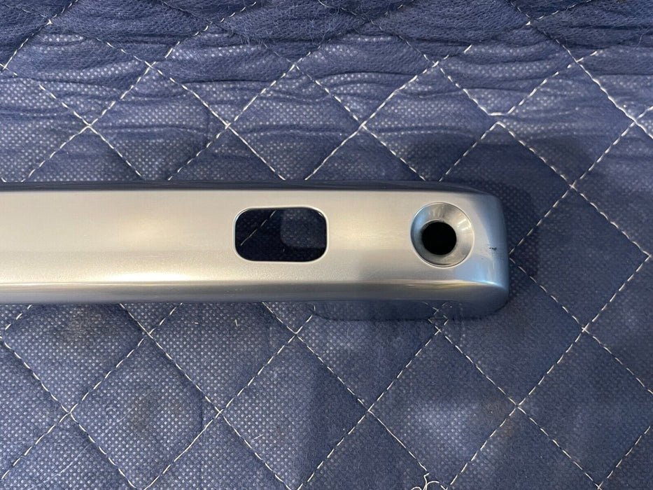 2017-2019 FORD F250 F350 FRONT LEFT EXTERIOR SILVER DOOR HANDLE OEM *SCRATCH*