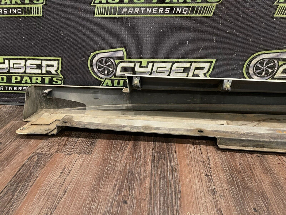 2018 NISSAN 370Z NISMO WHITE PASSENGER RIGHT SIDE SKIRT OEM *SCUFF/CRACKS*