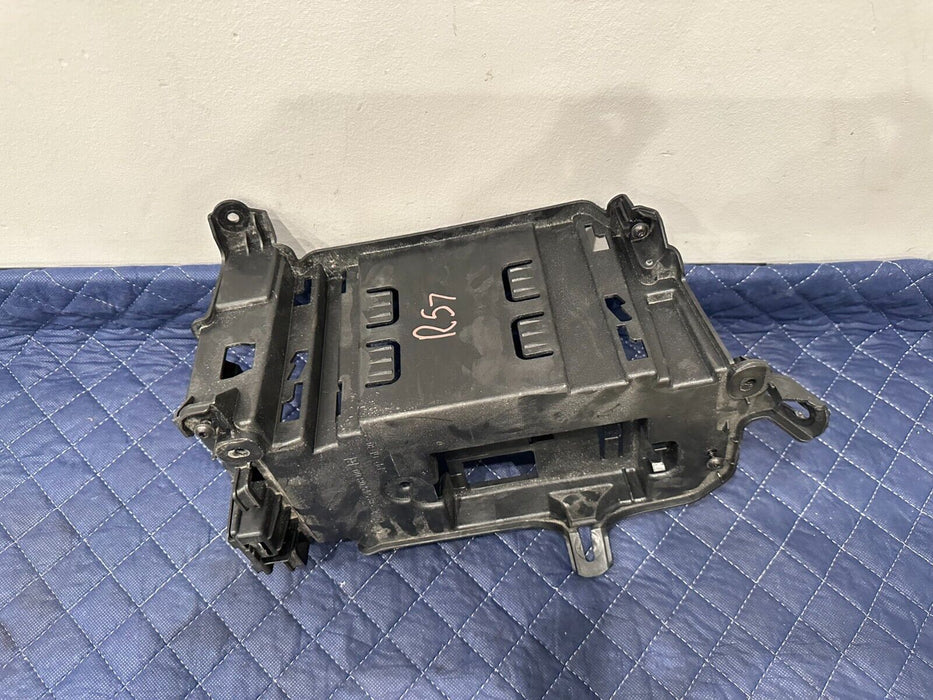 2017 MERCEDES-BENZ C63 AMG CONV FUSE & RELAY BOX MOUNTING BRACKET OEM