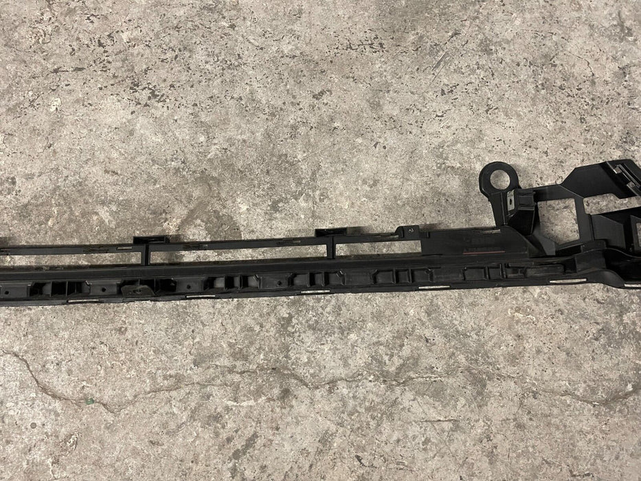 2019 MERCEDES BENZ E63S AMG W213 FRONT LOWER BUMPER MOUNTING BRACKET OEM *CRACK*