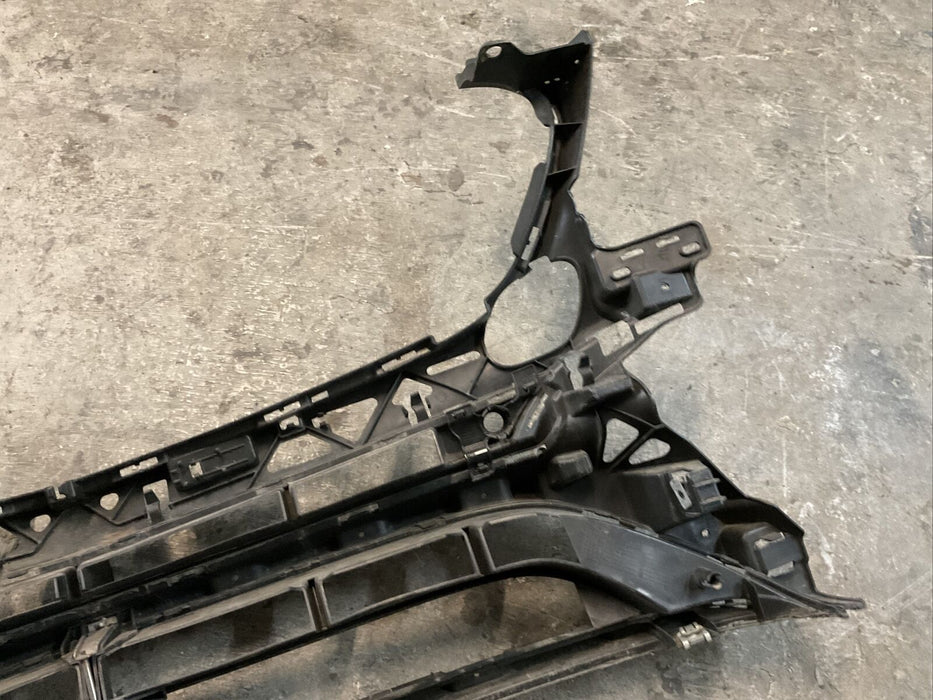 2019 Mercedes E63s AMG FRONT BUMPER MOUNTING BRACKET OEM 213 885 81 00