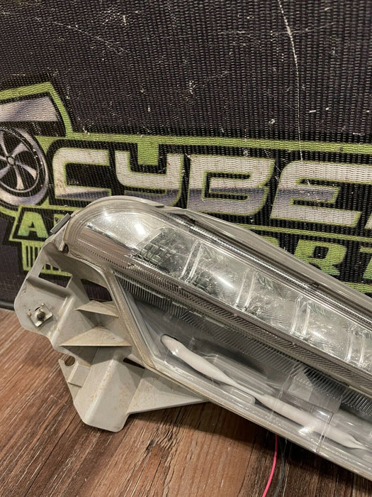 2018 NISSAN 370Z NISMO FRONT BUMPER RIGHT LED DRL DAYTIME RUNNING LIGHT OEM READ