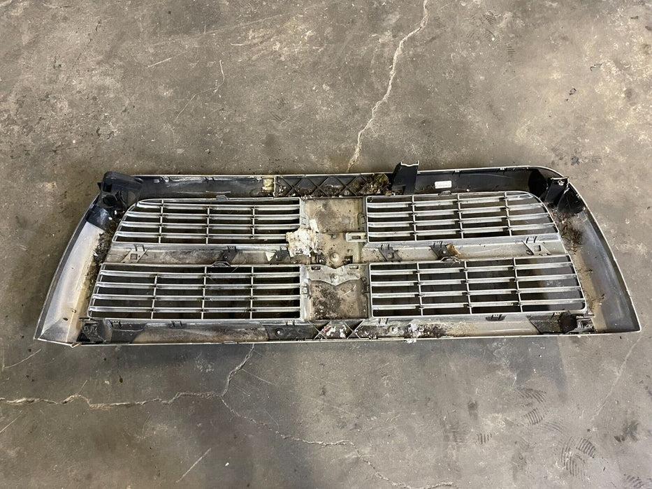 2012 DODGE RAM 3500 MEGA CAB FRONT GRILLE OEM *DAMAGED & CRACKED*