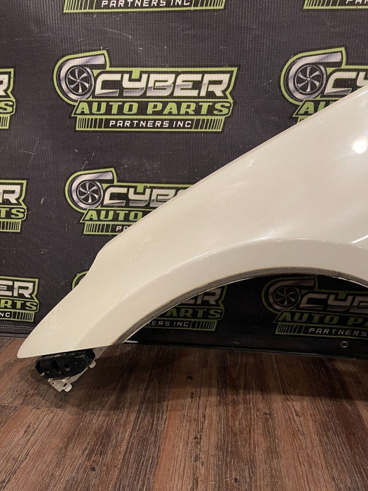 2018 NISSAN 370Z NISMO FRONT DRIVER LEFT FENDER OEM (PEARL WHITE) *MINOR SCUFFS*