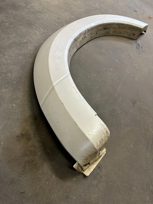 207-2022 FORD F450 PASSENGER FENDER FLARE OEM METALLIC WHITE (UG) *DAMAGE* OEM