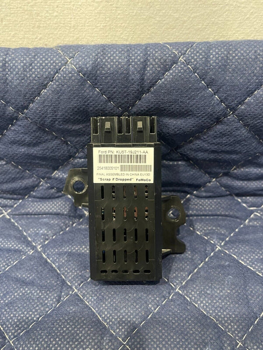 2017-2019 FORD F250 F350 F450 LARIAT REAR CENTER CONSOLE USB CHARGING MODULE OEM