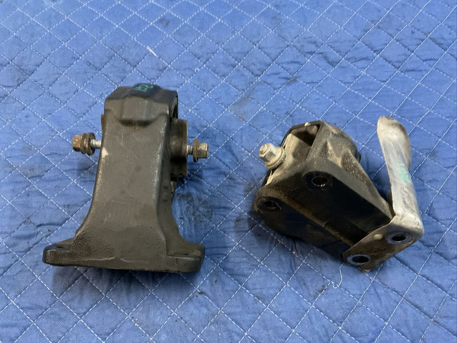 2016 DODGE RAM 2500 3500 6.7L CUMMINS DIESEL ENGINE MOUNT PAIR OEM