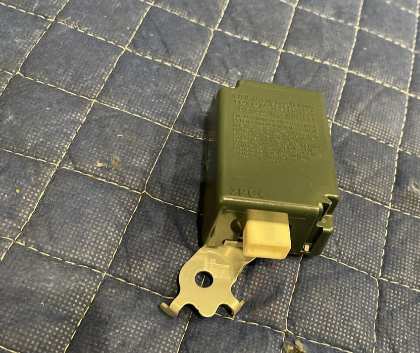 2014 TOYOTA PRIUS V TIRE PRESSURE MONITER SENSOR RECEIVER MODULE 89760-47040