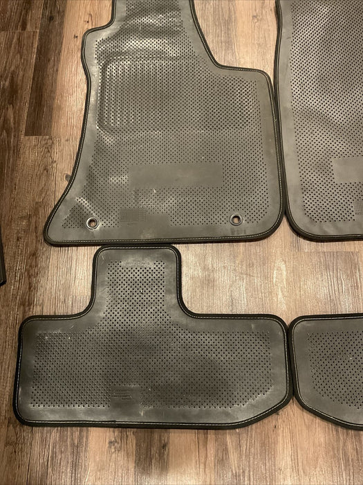 2017 DODGE CHALLENGER SRT BLACK FRONT AND REAR (4) CARPET FLOOR MAT OEM