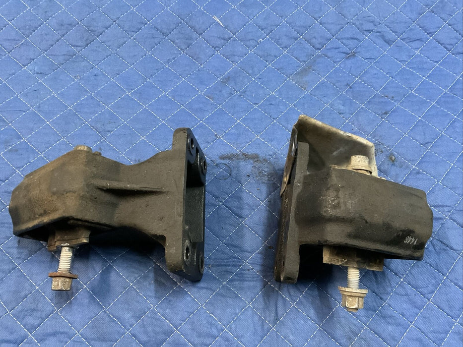 2016 DODGE RAM 2500 3500 6.7L CUMMINS DIESEL ENGINE MOUNT PAIR OEM