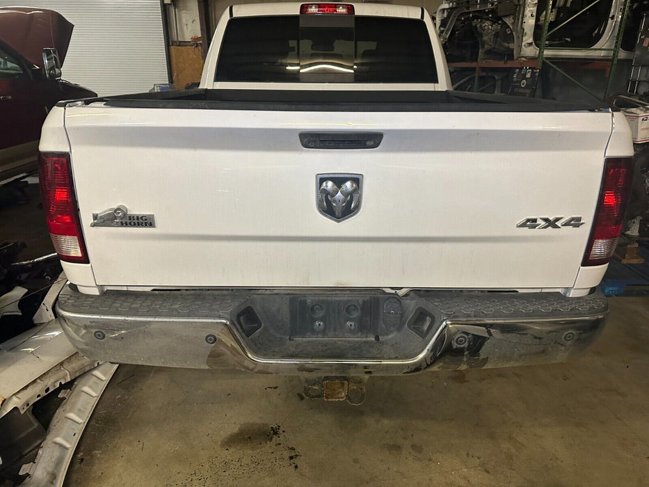 2017 RAM 2500 3500 SLT BIG HORN TAILGATE W/ CAMERA OEM BRIGHT WHITE (PW7)