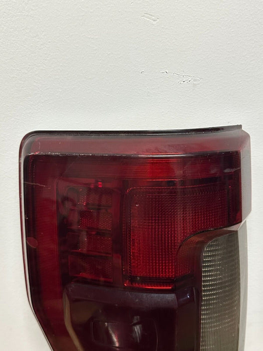 2017-2020 FORD F250 F350 F450 LEFT TAIL LIGHT NO MODULE ONLY BRACKET *DAMAGED*