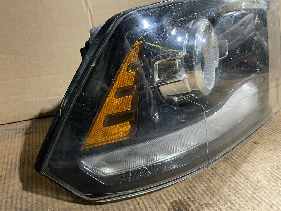 2018 DODGE RAM 2500 3500 LARAMIE HEADLIGHT PASSENGER RH *DAMAGE*