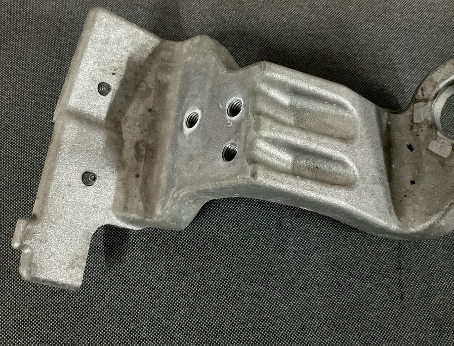 2019 MERCEDES E63S AMG FRONT LEFT LOWER RADIATOR BRACKET MOUNT A2135052100