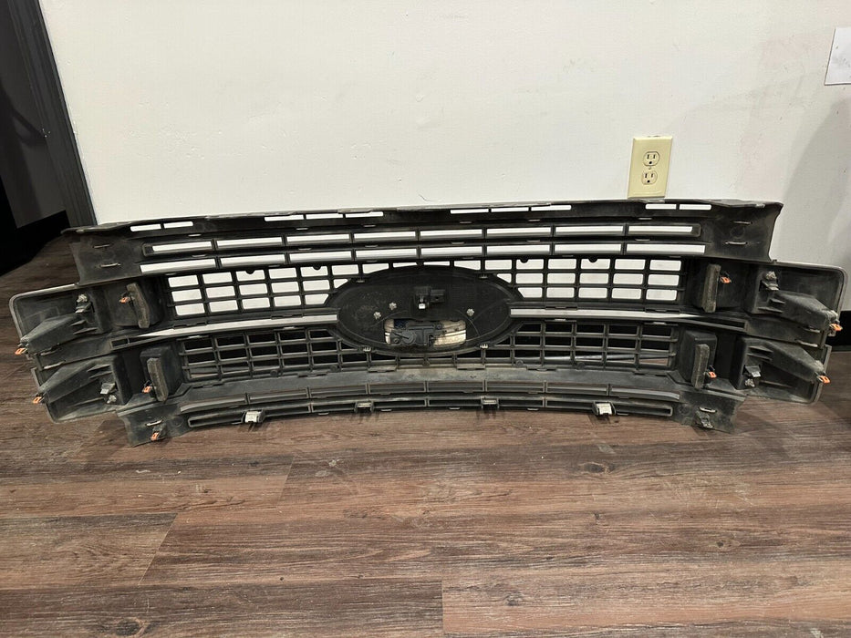 2017 2018 2019 FORD F250 F350 F450 PLATINUM GRILLE COMPLETE W/ EMBLEM & CAMERA