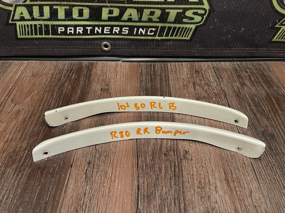 2018 NISSAN 370Z NISMO WHITE REAR BUMPER LEFT RIGHT SIDE FLARES (PAIR) OEM *READ