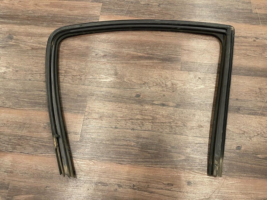 2017-2022 FORD F250 F350 PLATI REAR RIGHT DOOR RUBBER WHEATHER STRIP SEAL OEM