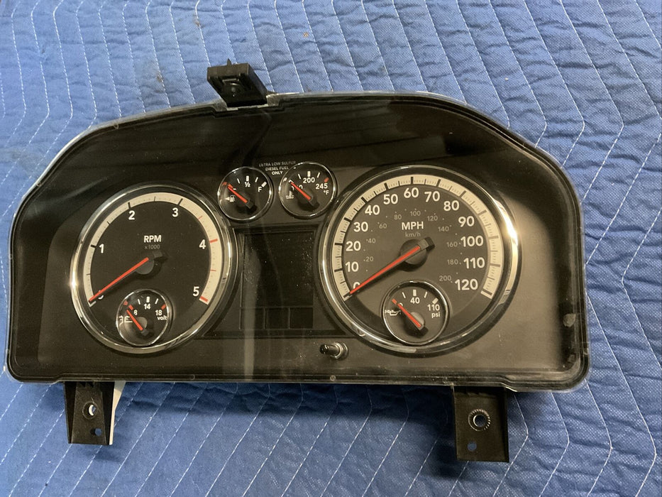 2012 DODGE RAM 3500 SPEEDOMETER INSTRUMENT GAUGE CLUSTER 56046560AB 32K MILES