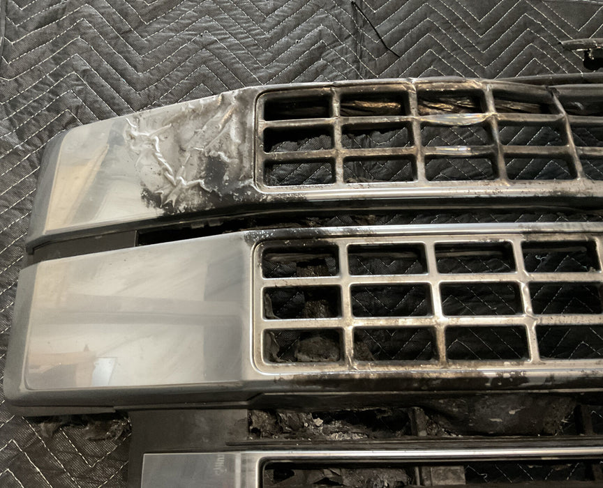 2017 2018 2019 FORD F250 F350 F450 PLATINUM GRILLE *DAMAGE* OEM