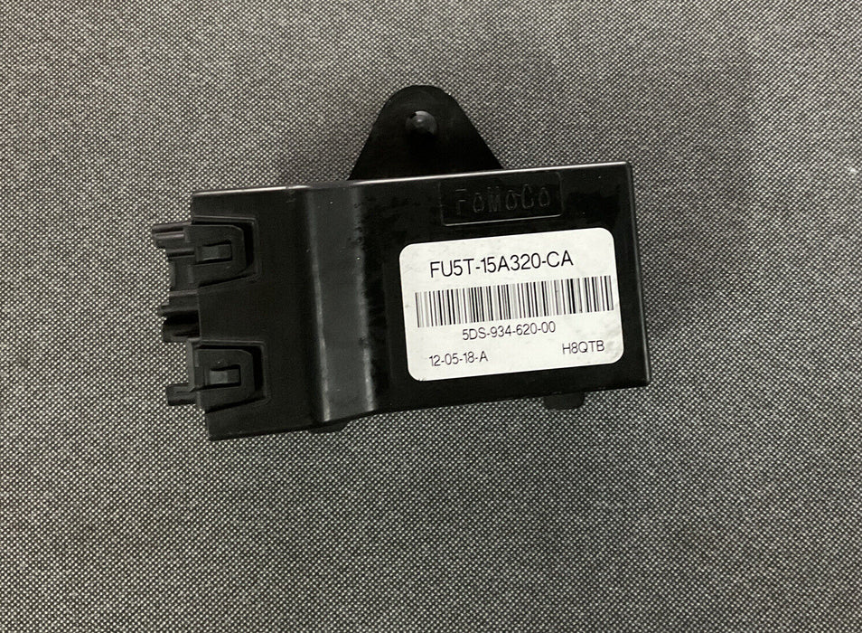 2017-2020 FORD F250 F350 LIGHT LAMP SPOT CONTROL MODULE OEM