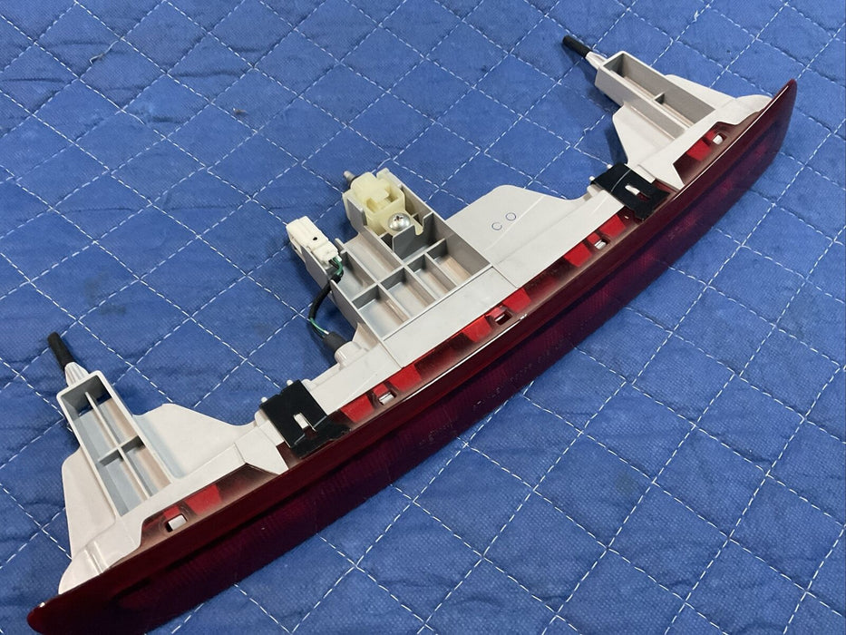 2018 NISSAN 370Z NISMO COUPE TRUNK THIRD BRAKE LIGHT ASSEMBLY OEM 2009-2020