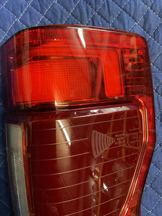 2021 FORD F250 F350 F450 RIGHT PASSENGER TAILLIGHT W/O BLISS MODULE OEM