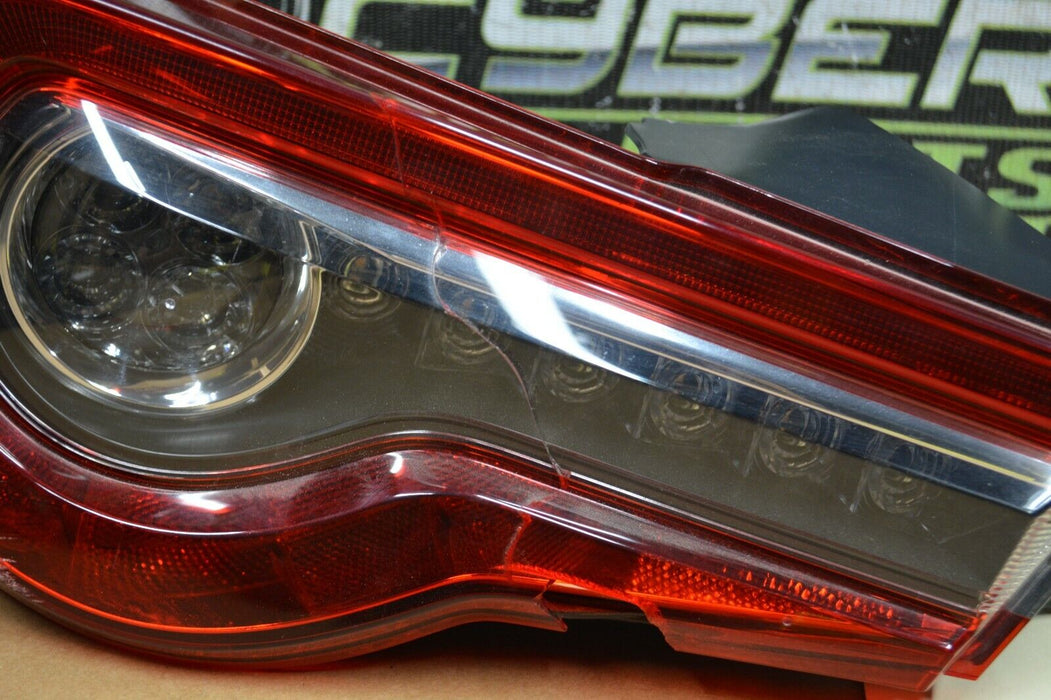 2019 TOYOTA 86 TRD REAR LEFT TAIL LIGHT *DAMAGE* OEM