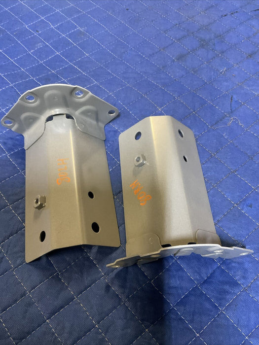 2018 NISSAN 370Z NISMO REAR LEFT & RIGHT PAIR SIDE STRUT BAR BRACKET