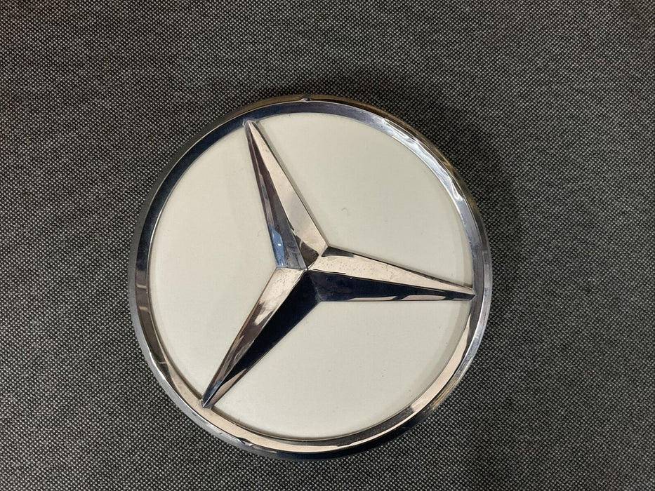 2017 MERCEDES-BENZ C63 AMG DECK LID TRUNK STAR EMBLEM OEM 205 810 00 18