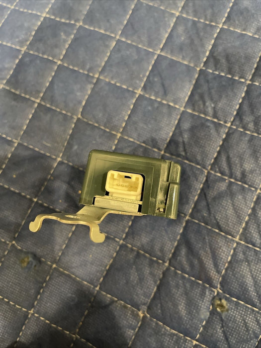 2014 TOYOTA PRIUS V TIRE PRESSURE MONITER SENSOR RECEIVER MODULE 89760-47040