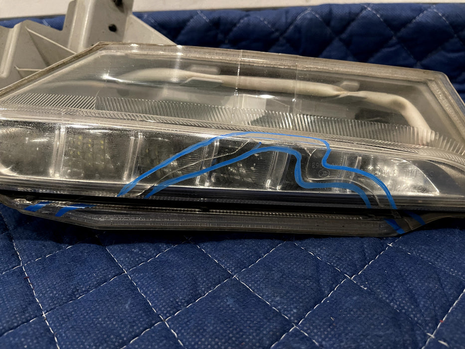 2017 NISSAN 370 NISMO FRONT BUMPER LEFT LH DRL FOG LIGHT W/ WIRING OEM *CRACKED*
