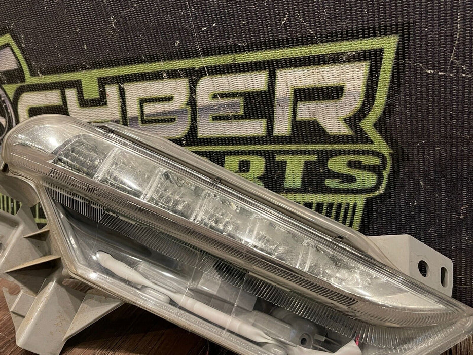 2018 NISSAN 370Z NISMO FRONT BUMPER RIGHT LED DRL DAYTIME RUNNING LIGHT OEM READ