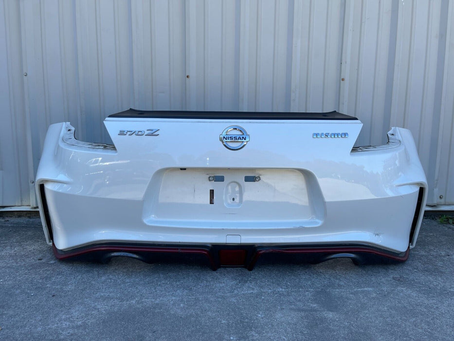 2015 NISSAN 370Z NISMO REAR BUMPER COVER OEM QAB (PEARL WHITE) *DAMAGE*