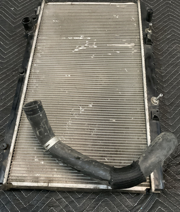 2014 2015 INFINITI Q50 3.7L V6 VQ37VHR REAR MAIN LARGER RADIATOR OEM ~DAMAGE~