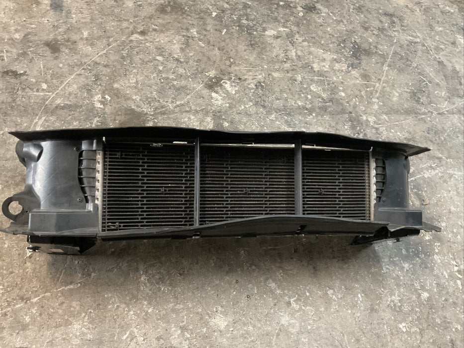 2017 AUDI R8 FRONT CENTER RADIATOR OEM 2018 LAMBORGHINI HURACAN 4S0121254B