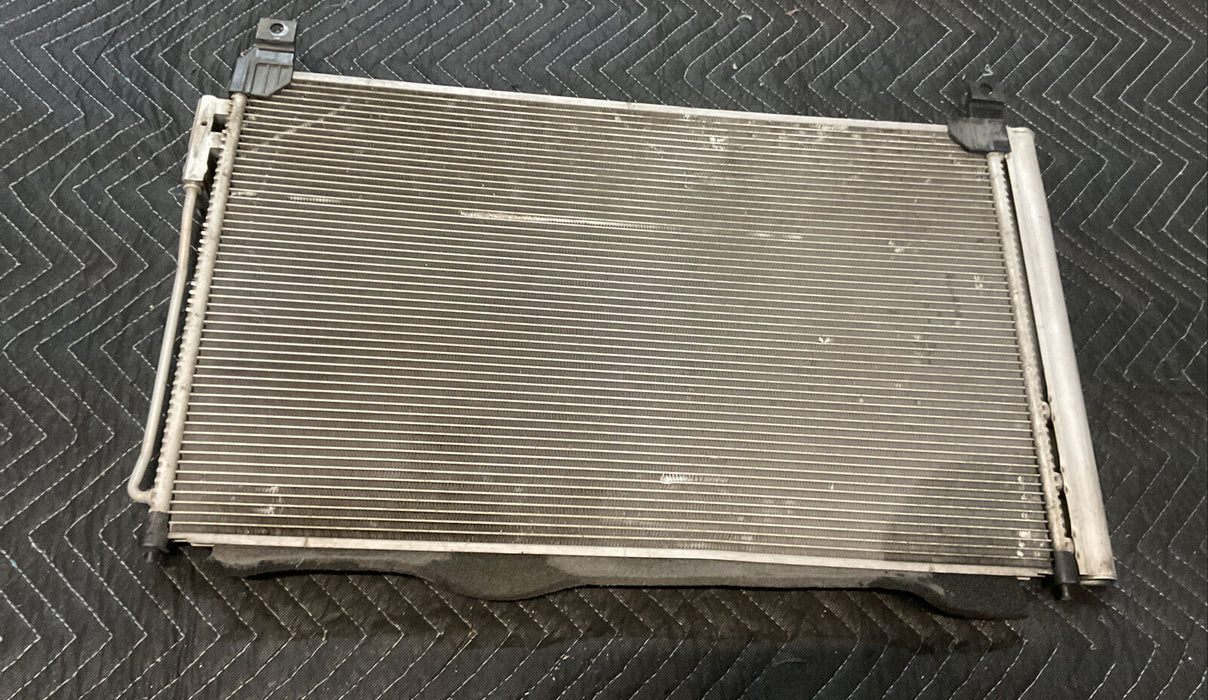 2014 2015 INFINITI Q50 3.7L V6 VQ37VHR A/C CONDENSER OEM *DAMAGE*