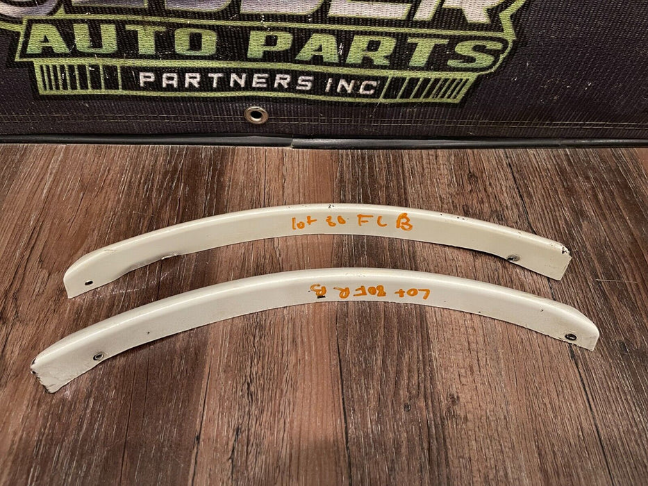 2018 NISSAN 370Z NISMO WHITE FRONT BUMPER LEFT RIGHT SIDE FLARES (PAIR) OEM READ