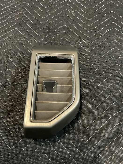 2018 FORD F250 F350 F450 PLATINUM OUTER RIGHT A/C HVAC AIR VENT DUCT OEM