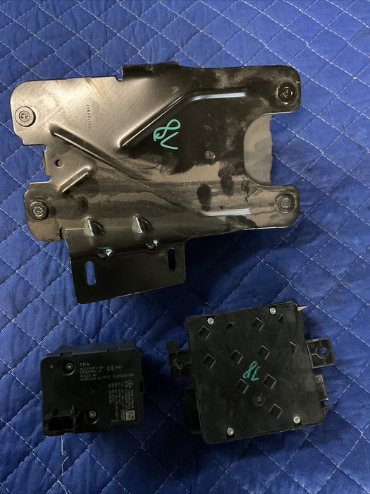 2017 RAM 2500 LARAMIE 6.7L DIESEL BCM RADIO FREQUENCY HUB IGNITION SWITCH OEM