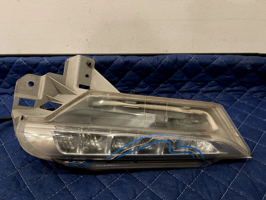 2017 NISSAN 370 NISMO FRONT BUMPER LEFT LH DRL FOG LIGHT W/ WIRING OEM *CRACKED*