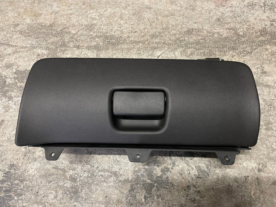 2020 2021 2022 GMC SIERRA 2500 3500 DASHBOARD GLOVE BOX/ STORAGE BOX OEM