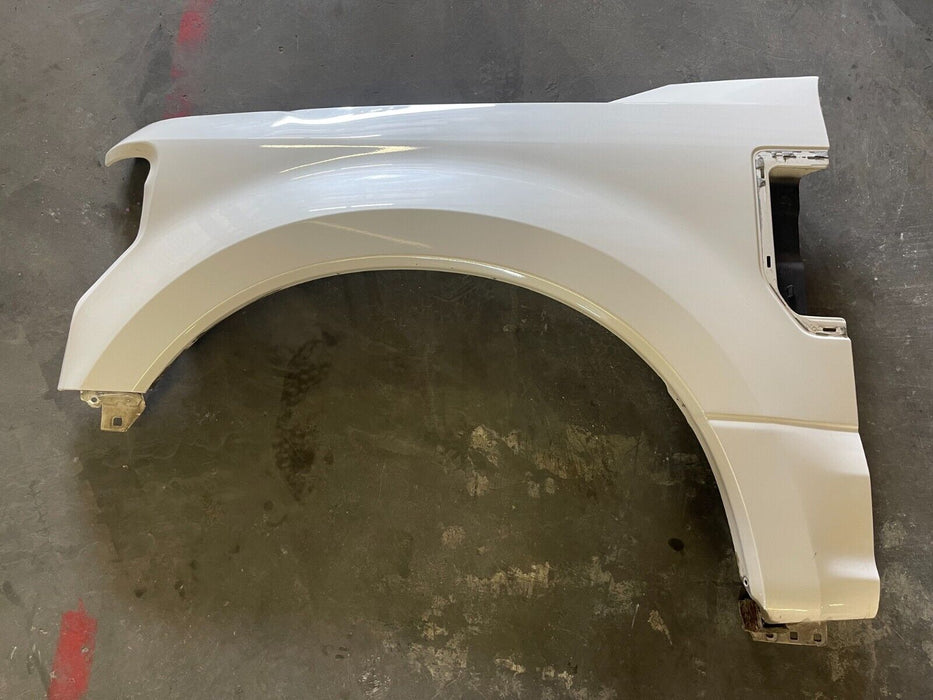 2017-2019 FORD F250 F350 DRIVER LEFT PEARL WHITE FENDER OEM *DAMAGE*