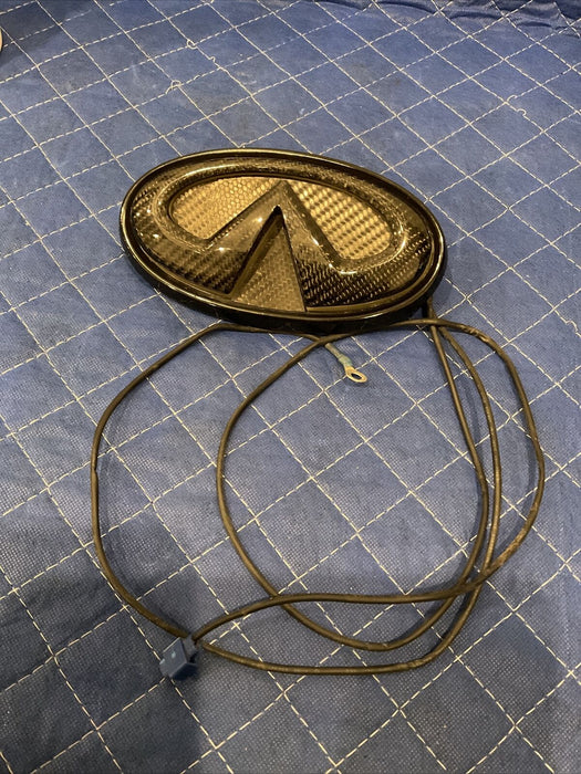 2017 INFINITI Q50 RED SPORT FRONT EMBLEM BADGE GLOW RED W/HARNESS F2890 6HA0A