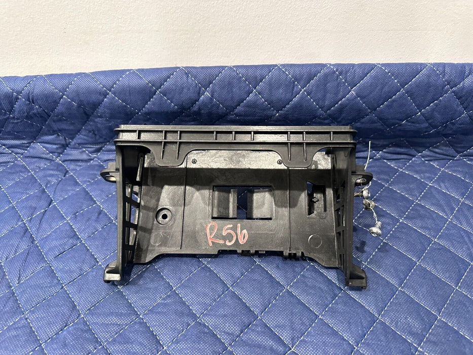 2019 MERCEDES-BENZ E63S AMG RADIO SURROUND MOUNT BRACKET OEM