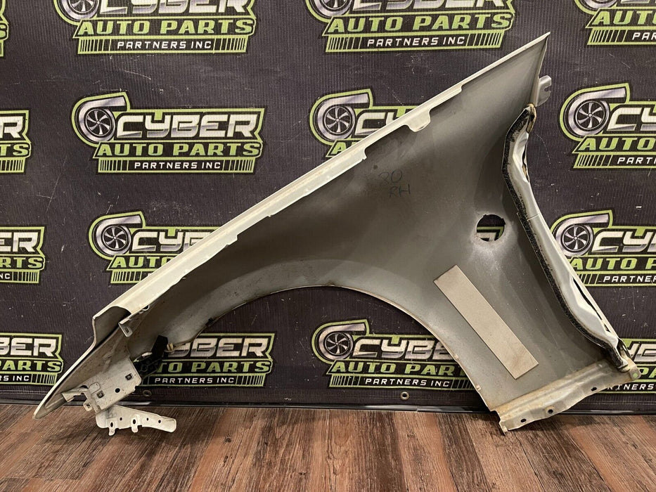 2018 NISSAN 370Z NISMO FRONT RIGHT FENDER OEM (PEARL WHITE) *MINOR SCUFFS*